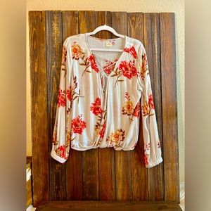 O’Neill Floral V-Neck Top  Size: M